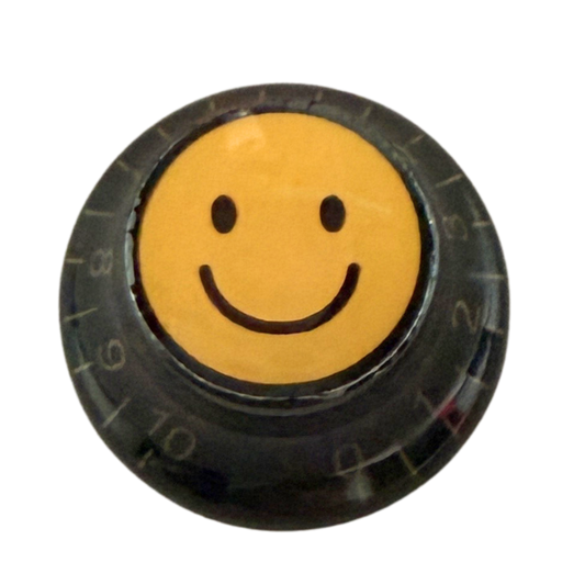 Custom Strums™ Smiley Face Bell-Style Knob (Single)